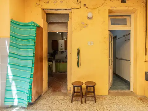 Depto Tipo Casa en Venta en Flores, USD 128.000