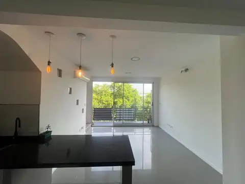 HERMOSO DEPARTAMENTO EN VENTA - 3 AMBIENTES - ZONA OLIVOS