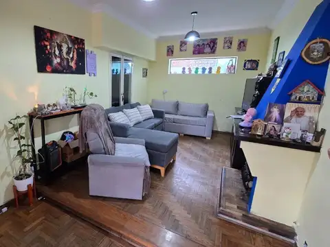 Depto Tipo Casa en Venta con 1 cocheras