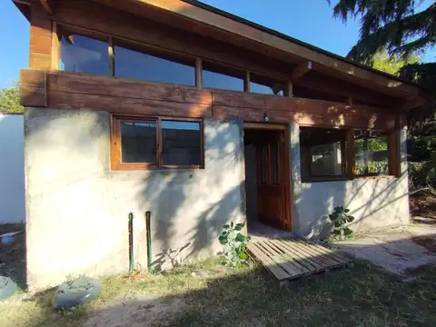 Casa 2 ambientes a terminar con amplio terreno en Moreno Sur
