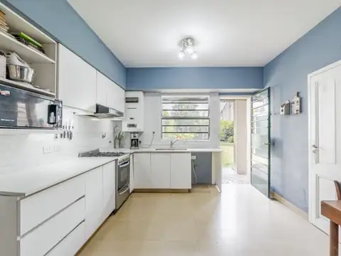 Venta casa 5 ambientes con Jardin ,beccar