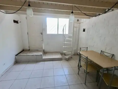 Depto Tipo Casa en Venta de 2 ambientes