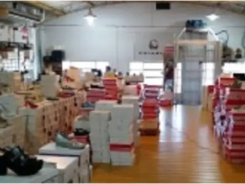 Galpón impec en doble fte y 3 pisos con montacarga - 2 unificados juntos o separados.