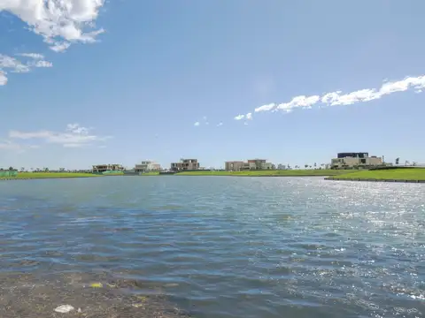 Casa 6 ambientes con 3 baños