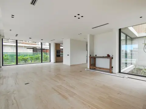 Venta casa al LAGO en Los Puentes -Nordelta-Tigre