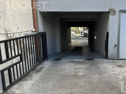 Cochera en Constituyentes