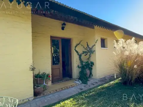 Casa en Venta con 2 cocheras