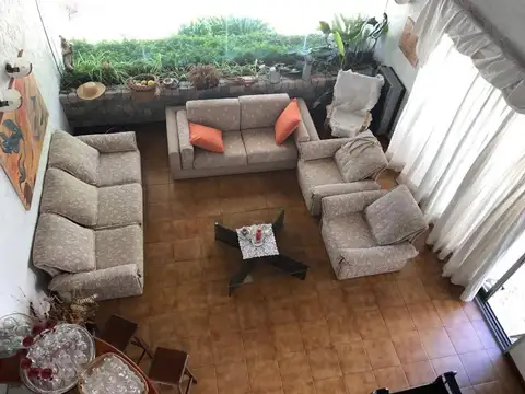 EXCELENTE PROPIEDAD EN LA MEJOR UBICACION SOBRE GOLF