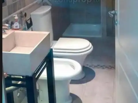 Casa en Venta con 5 cocheras