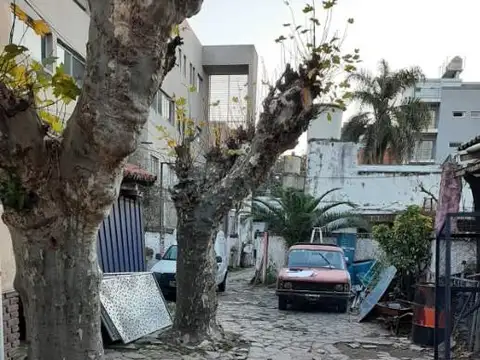CASA PH DE 3 AMBIENTES A RECICLAR C/ COCHERA EN VENTA - MORON CENTRO - NUEVO PRECIO