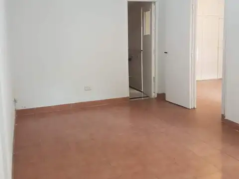 Alquiler 2 Ambientes Patio Propio Bajas Expensas