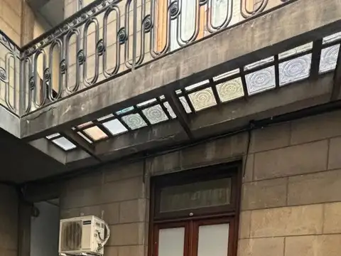 Avenida Presidente Bernardino Rivadavia 1200