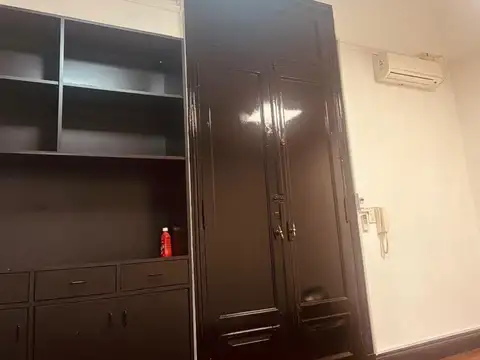 Oficina en Alquiler 106 años