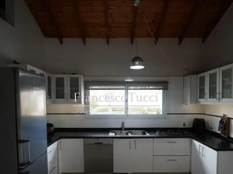 Casa en Venta en Santa Ana, USD 330.000