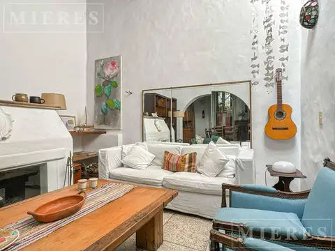 Casa 6 ambientes con 2 baños