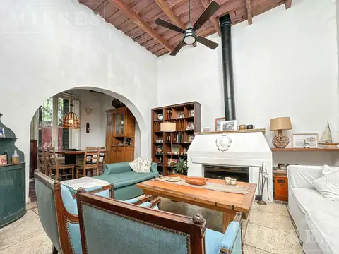 Casa en Venta con 1 cochera