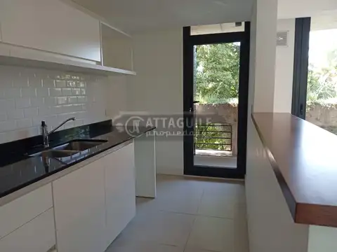 Departamento en Alquiler con 1 cocheras