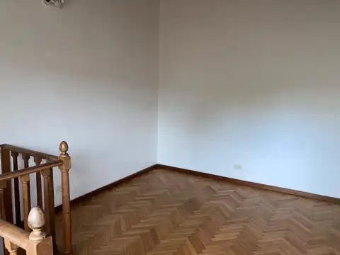 Venta Hermoso Chalet 4 amb en Muñiz