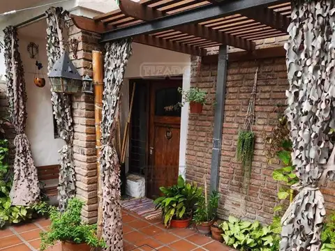 Casa en Venta con 1 cochera