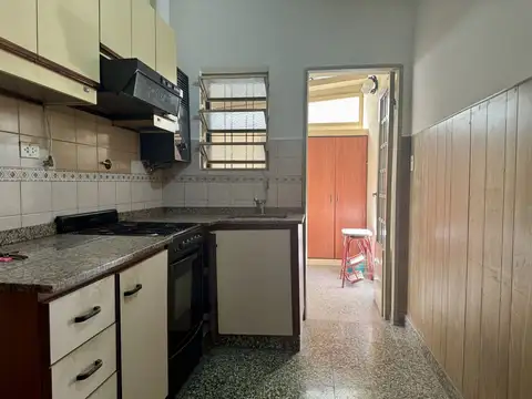 Casa 4 ambientes con 1 baño