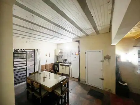 Casa en Venta con 6 cocheras