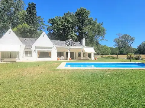 Muy linda casa en Mayling Cc con vista a cancha de polo | VCO Propiedades