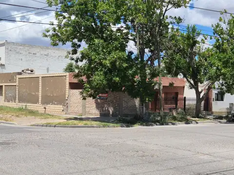 Buenos Aires y 3 Arroyos, General Roca, Río Negro