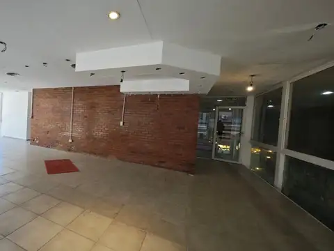 Local en Venta en Centro calle 8, USD 160.000
