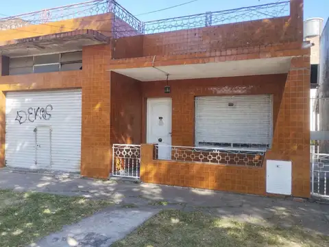 VENTA CASA 3 AMB + LOCAL/TALLER PERMUTA +EFEC