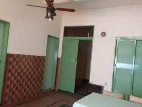 Depto Tipo Casa 4 ambientes con 2 baños