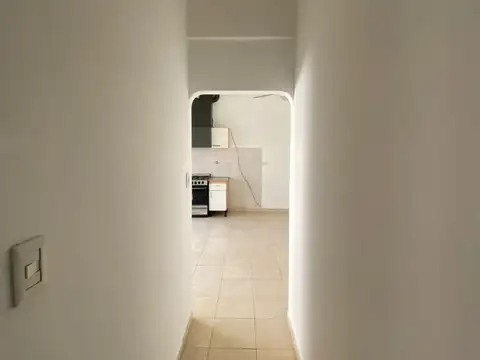 Depto Tipo Casa en Alquiler en Castelar Norte, $ 950.000