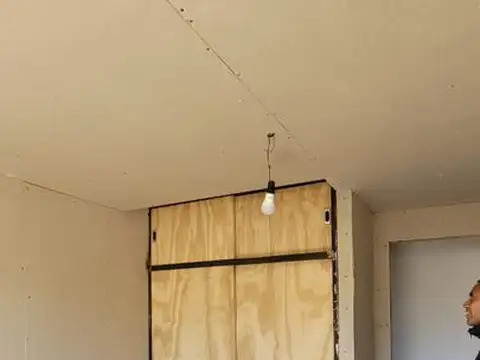 Casa 3 ambientes con 1 baño