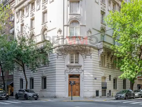 VENTA 2 DORMITORIOS    DEPENDENCIA - EDIFICIO ESTILO FRANCES - RECOLETA