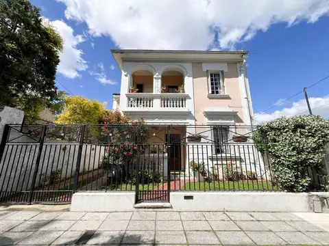 CASA DE ESTILO, 6 AMB + COCHERA. OPTIMA UBICACIÓN