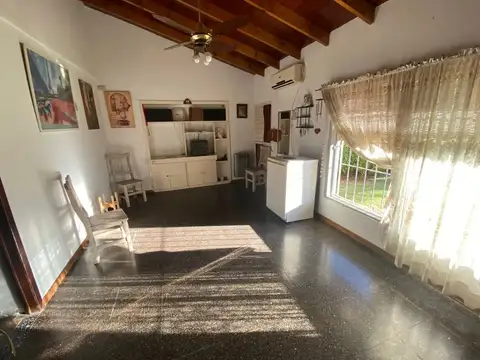 Casa 3 ambientes con 1 baño