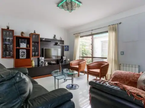 Casa - Nuestra Señora de Lourdes