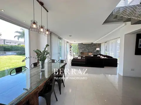 Casa 5 ambientes con 3 baños