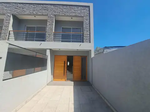 Dúplex en venta - 2 Dormitorios 2 Baños - Cochera - 100Mts2 - General Rodríguez