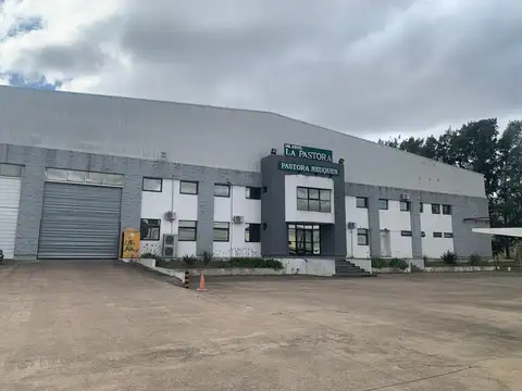 Nave industrial de 8.166 m2 en Venta y Alquiler - Parque Industrial Pilar