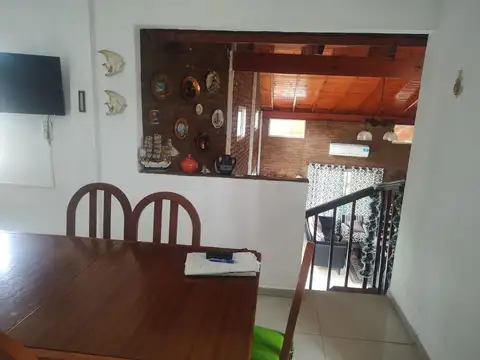 Casa en Venta con 3 cocheras