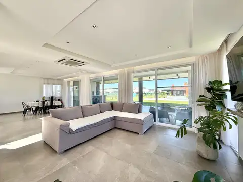 Casa en Venta en San Lucas, USD 320.000