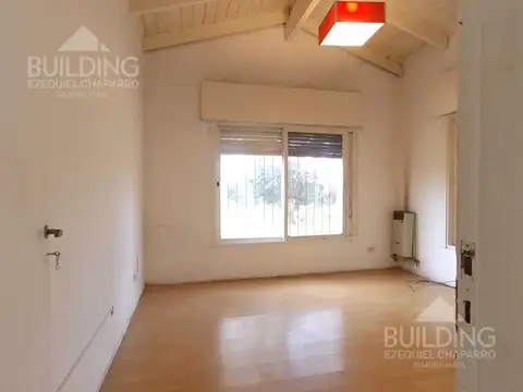 Casa 5 ambientes con 1 baño