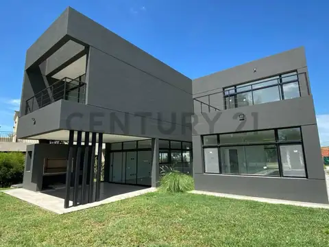 CASA EN HARAS SANTA MARIA