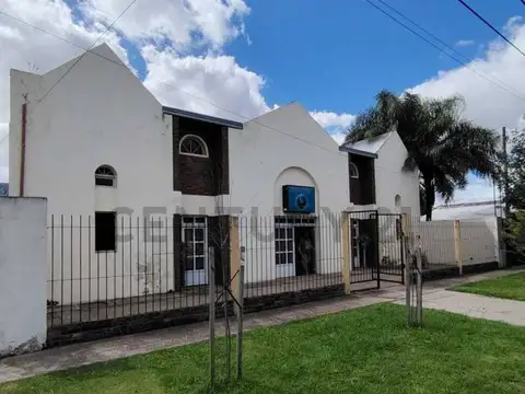 9 de julio 1400, Piso 0