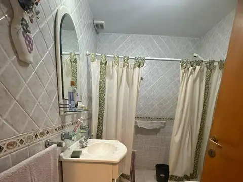 Depto Tipo Casa en Venta con 1 cocheras