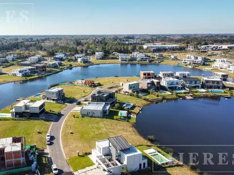 Lote en Venta en el Barrio Santa Ana - Villanueva.