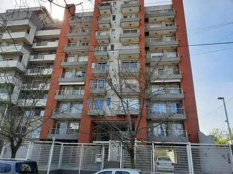 1 amb super luminoso al contrafrente con balcon