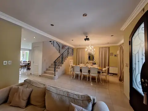 Casa en Venta en El Bosque, USD 318.000