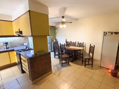 Casa 4 ambientes con 1 baño