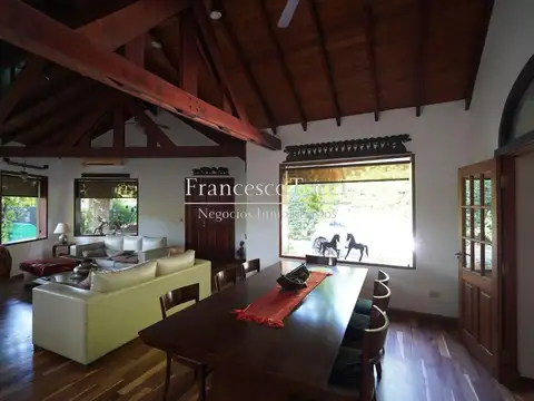 Casa en Venta al Oeste